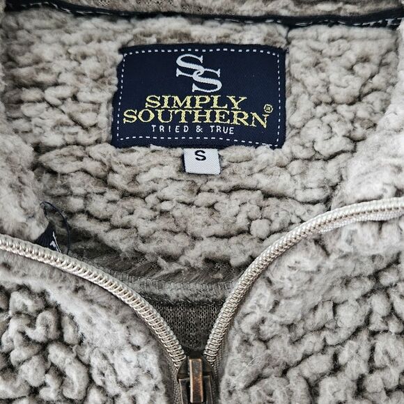 Simply Southern Fleece Pullover Size Small - Picture 2 of 7